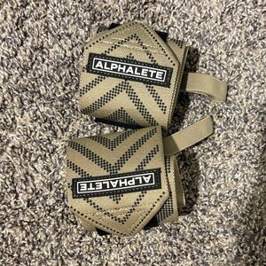 Alphalete Chevron Pattern Wrist Straps in Tan and Black